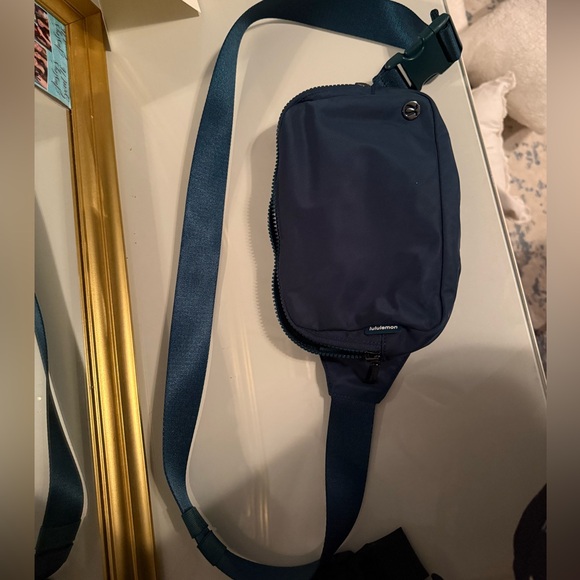 Lululemon dark teal Crossbody Bag - Picture 2 of 4